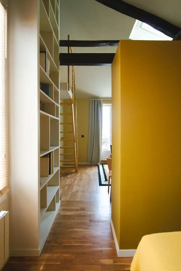 Bed and Breakfast Le Grand Maulnes Parigi 0*,