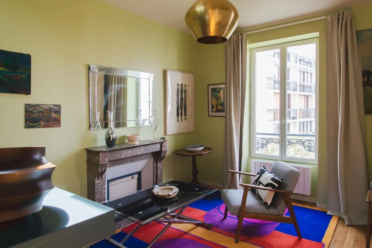 Bed and Breakfast Le Grand Maulnes Parigi 0*,