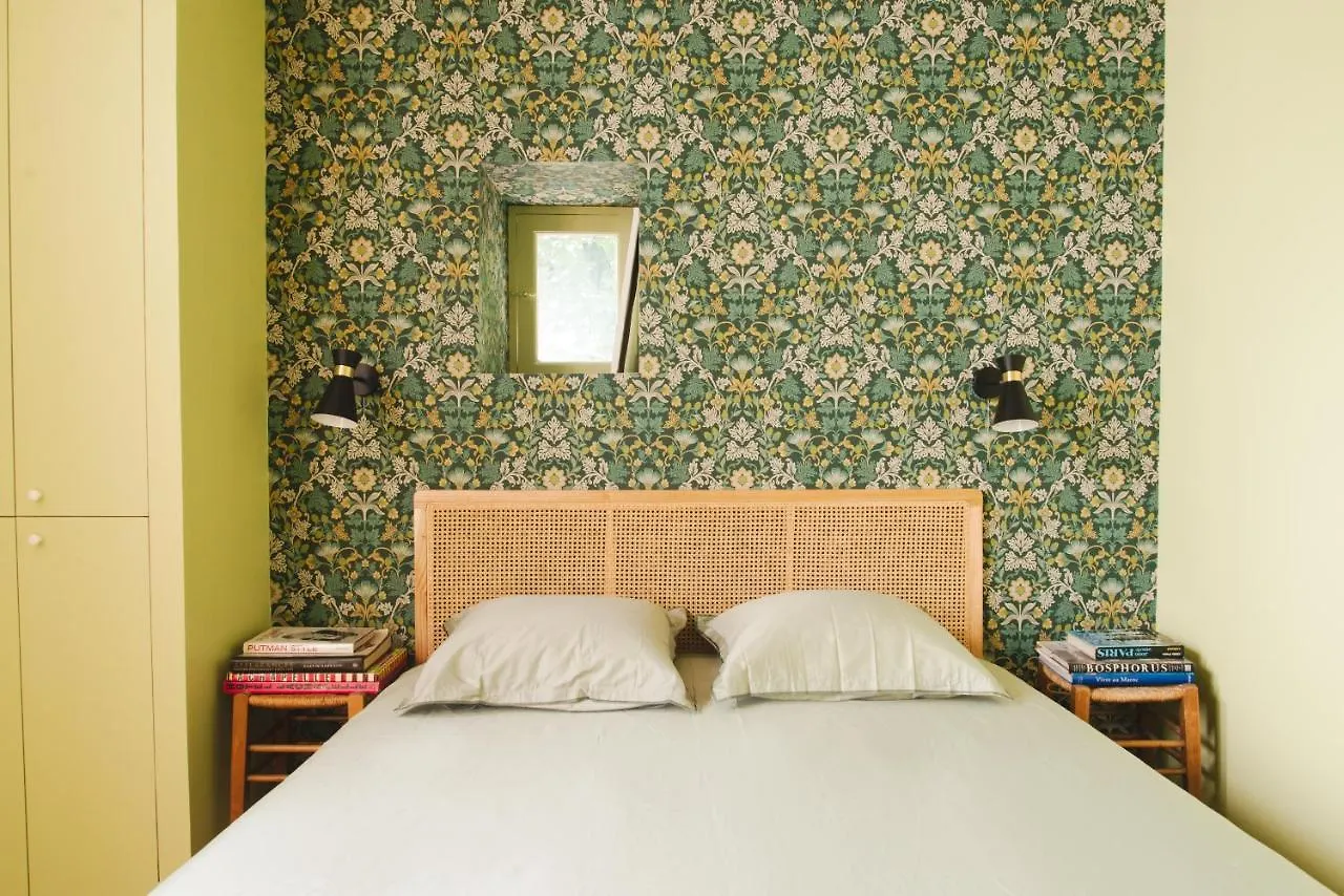 Le Grand Maulnes Bed & Breakfast Paris France