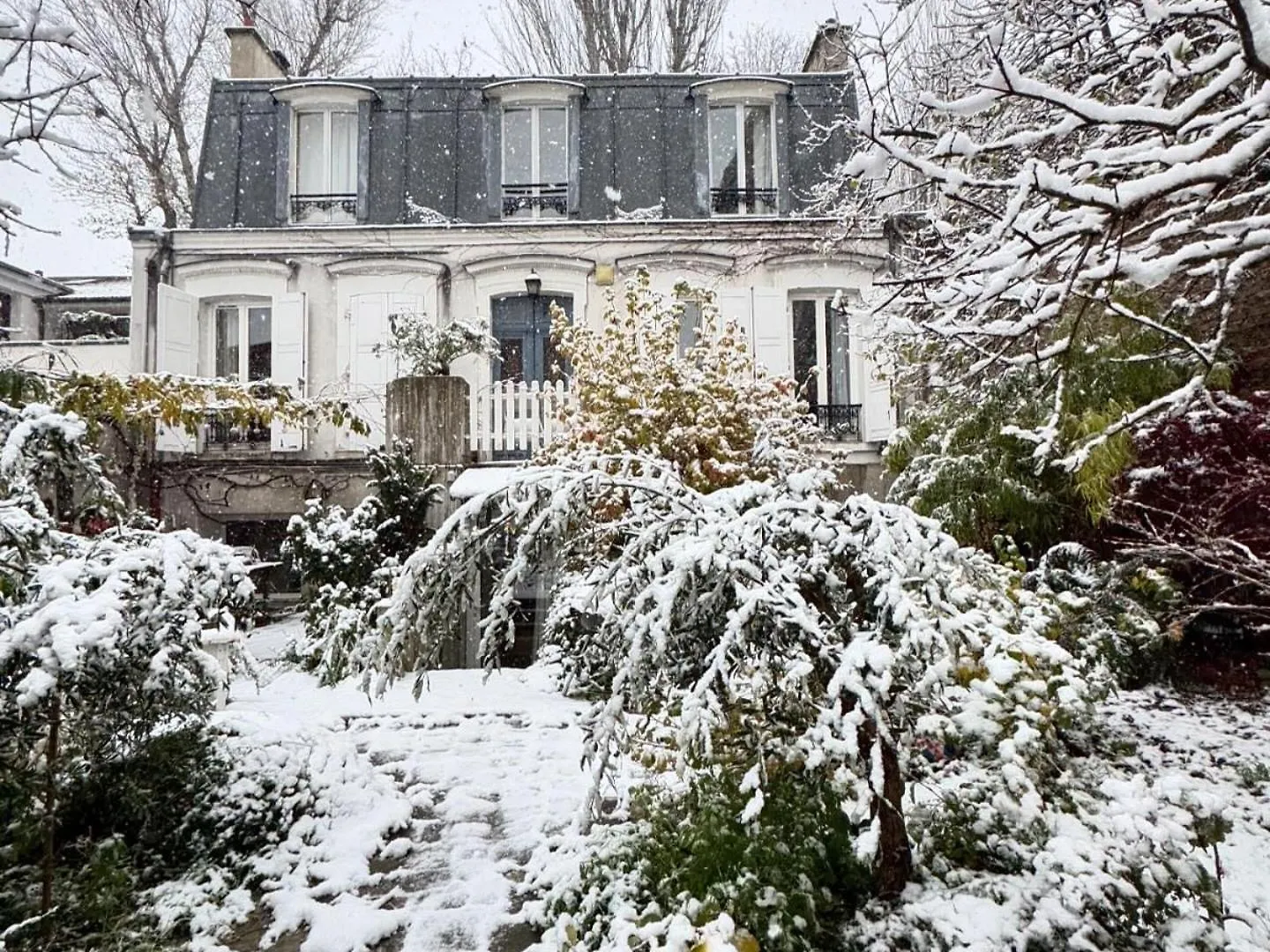 Bed & Breakfast Le Grand Maulnes Bed and Breakfast Parijs Frankrijk