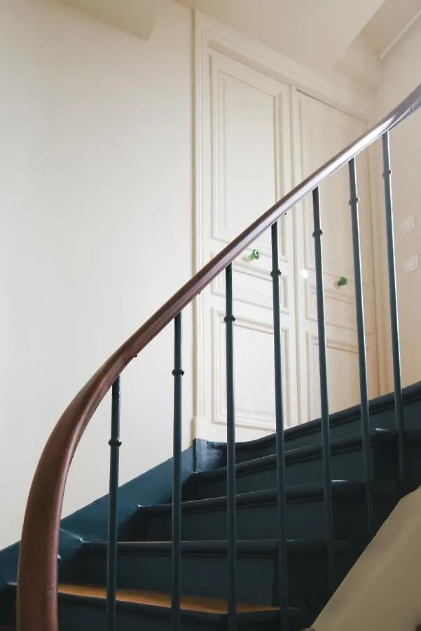 Le Grand Maulnes Bed & Breakfast Paris